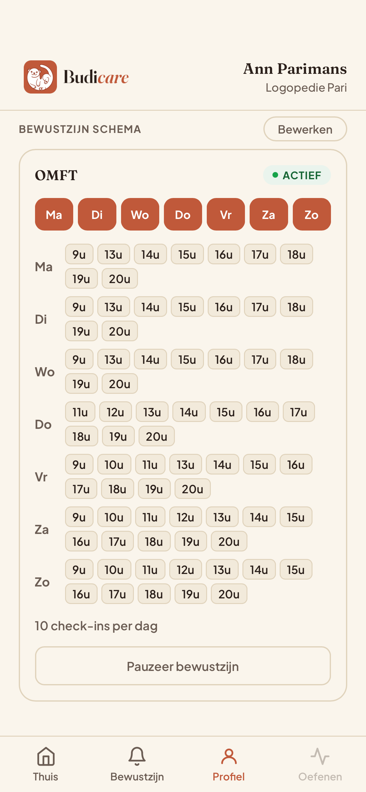 Bewustzijn schema in de patiënten-app met per dag de geplande tijdstippen en de knop 'Pauzeer bewustzijn'.