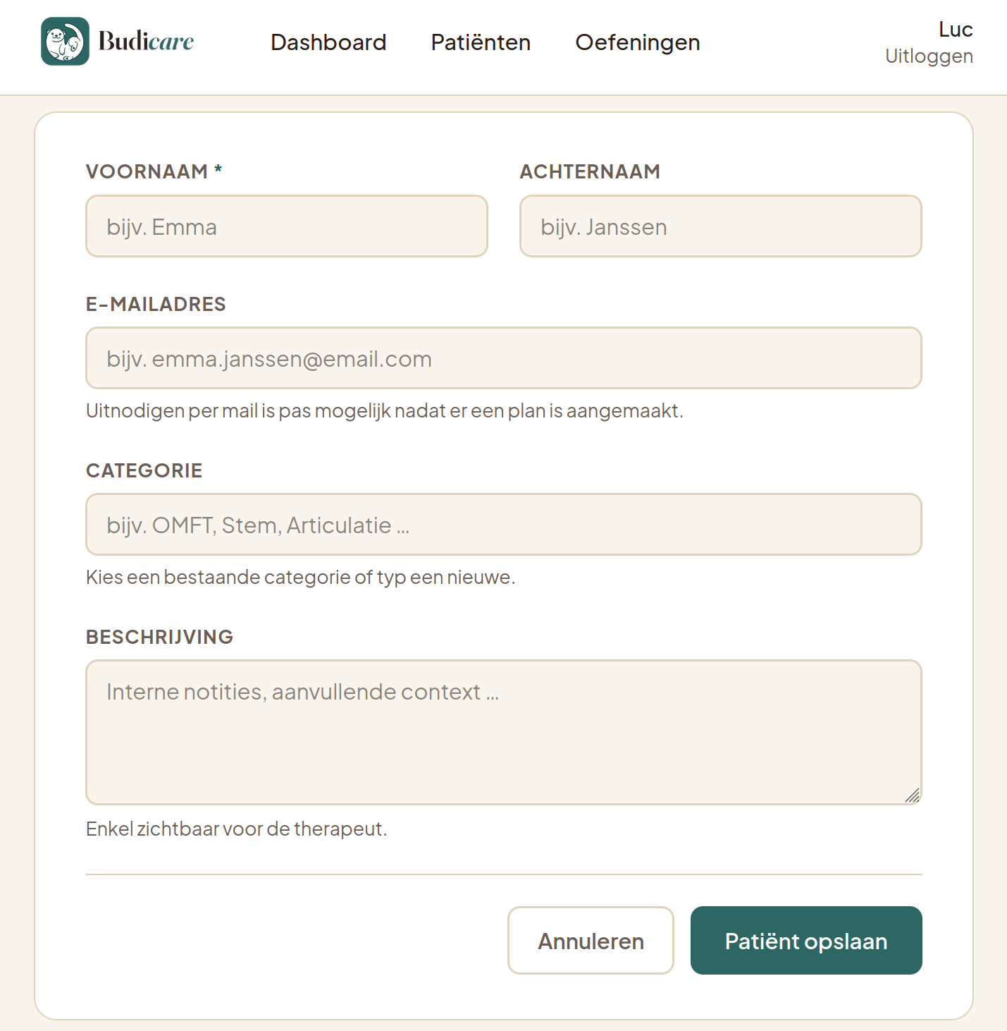 Formulier om een nieuwe patiënt toe te voegen: voornaam, achternaam, e-mailadres, categorie en beschrijving